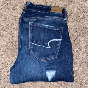 AMERICAN EAGLE JEANS